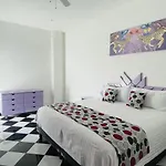 Hotel Winday A 4 Calles De La 5A Avenida